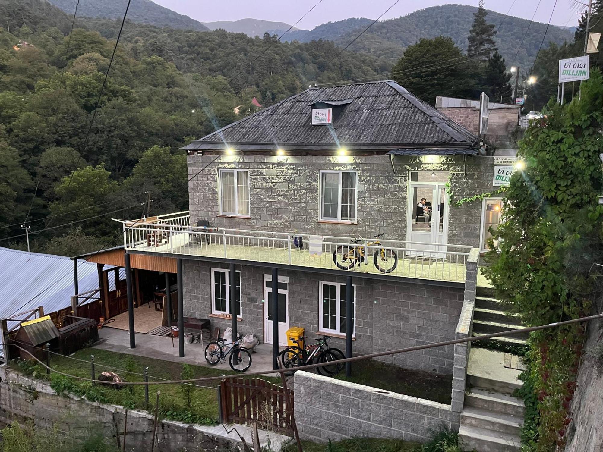 Hostel La Casa Діліжан Екстер'єр фото